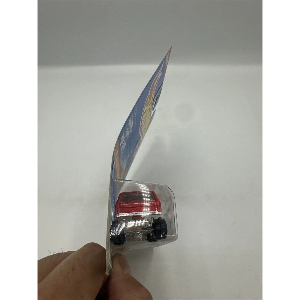 Hot Wheels Lot Of 2 Mod Bod Series 2/4 SCHOOL BUS and 3/4 Range River‎